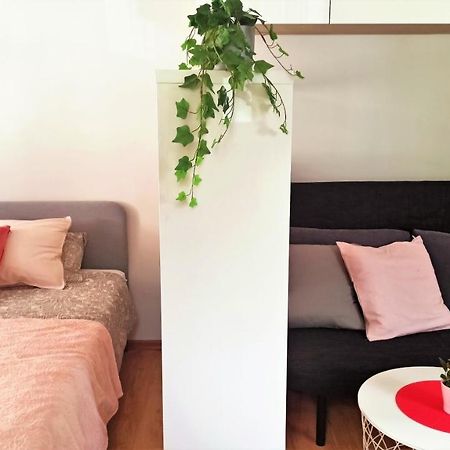 Apartament Malinowy Swietoduska 12 Lublin Exterior photo